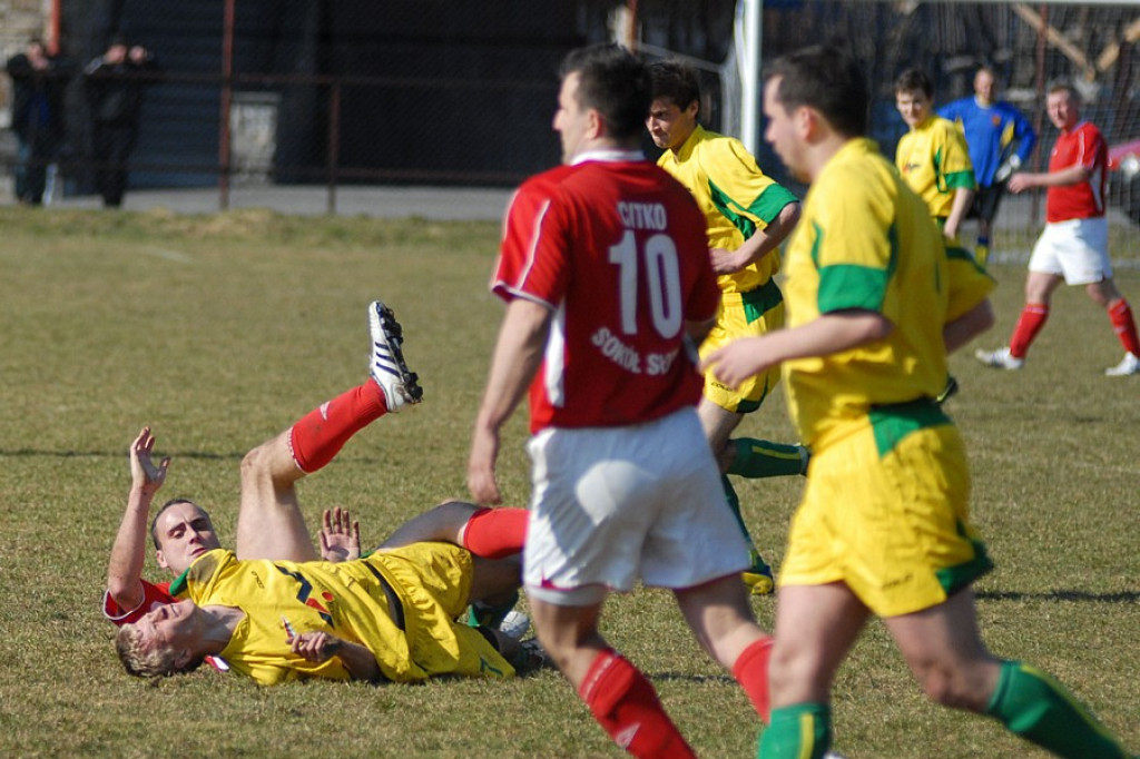 LKS Poroniec - KS Sokół