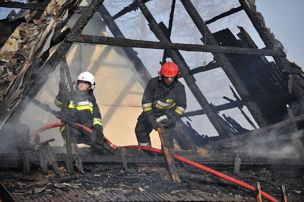 Pożar pustostanu na Antałówce