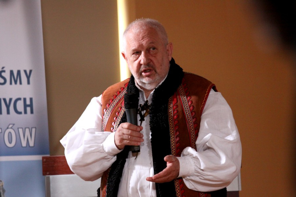 Gorąca dyskusja na ekonomicznym sympozjum