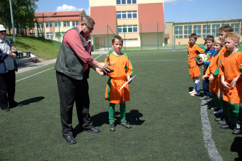 Z podwórka na stadion