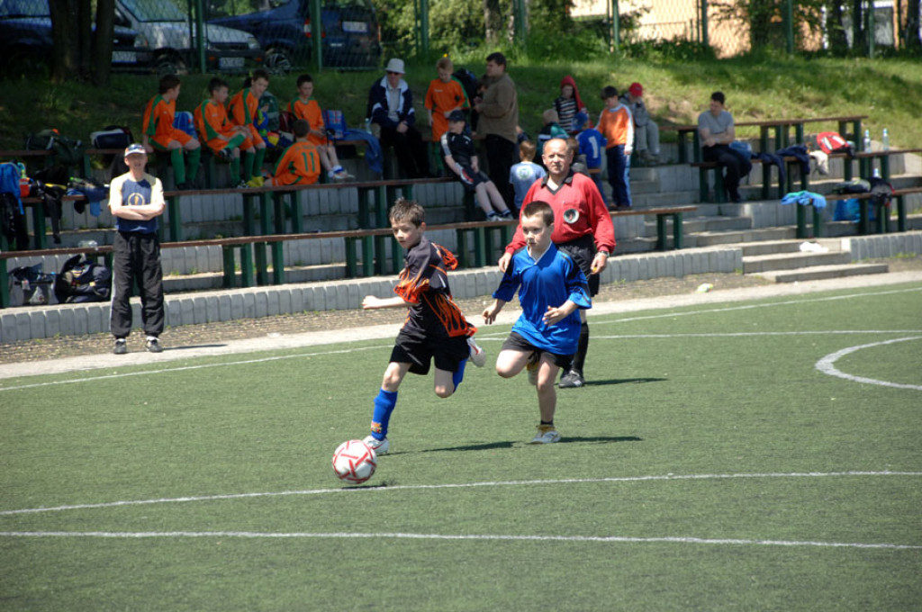 Z podwórka na stadion
