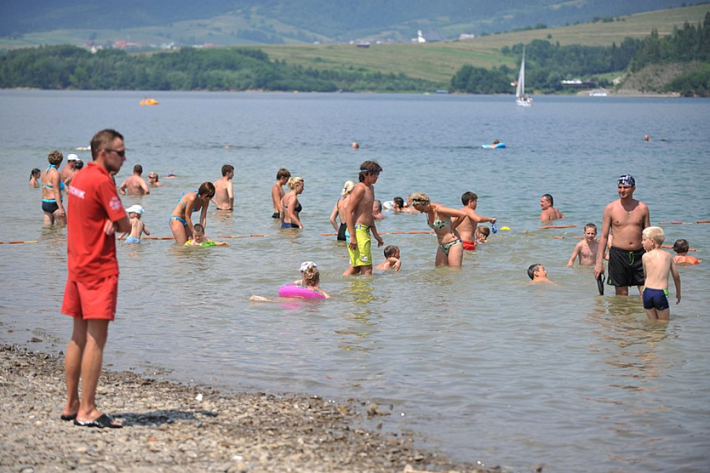 Upalny dzień na Jeziorem Czorsztyńskim