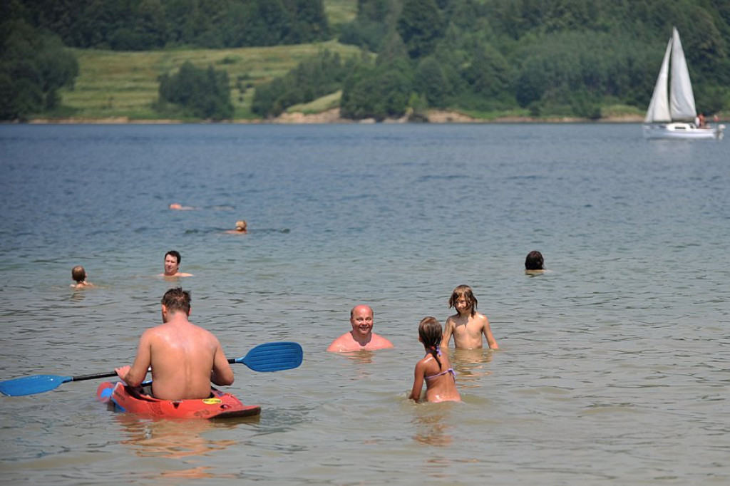Upalny dzień na Jeziorem Czorsztyńskim