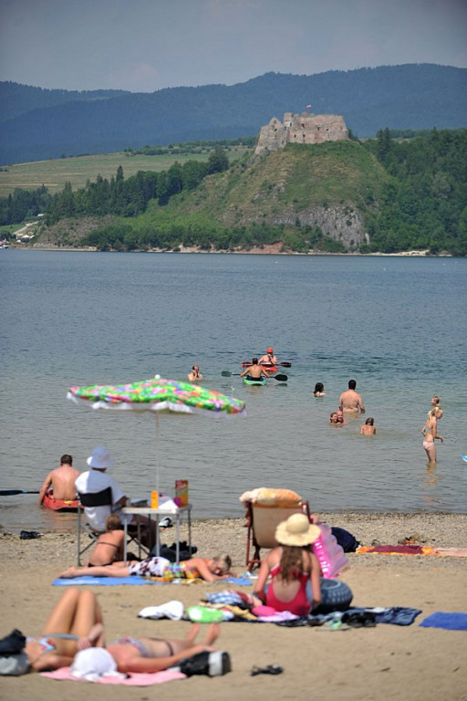 Upalny dzień na Jeziorem Czorsztyńskim