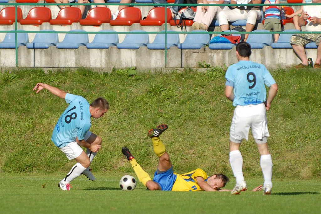 Piłka nożna: Jabłonka, Poronin, Białka i Maniowy