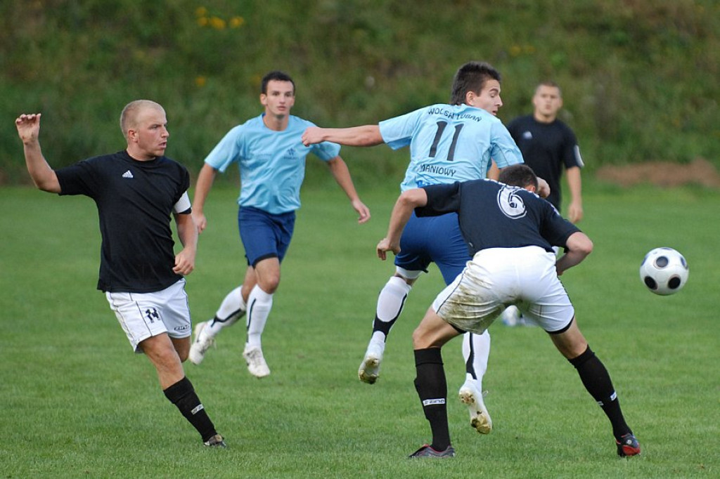 Watra Białka - Brukbet Nieciecza, Lubań Maniowy - Sandecja