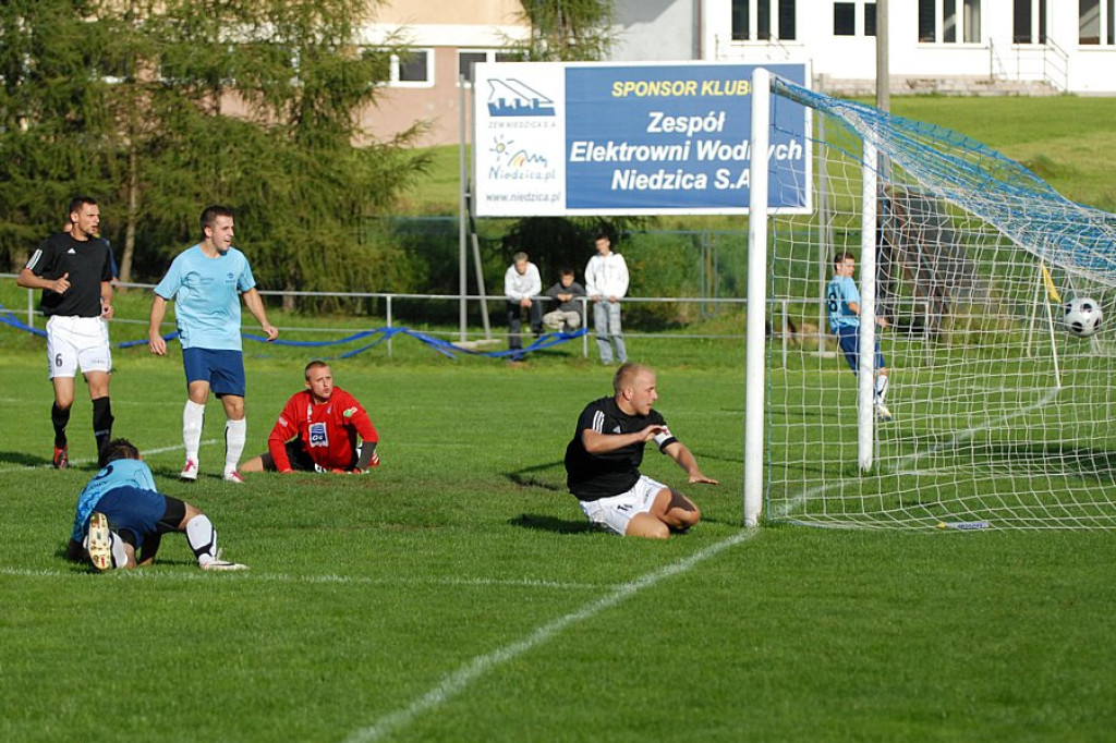 Watra Białka - Brukbet Nieciecza, Lubań Maniowy - Sandecja