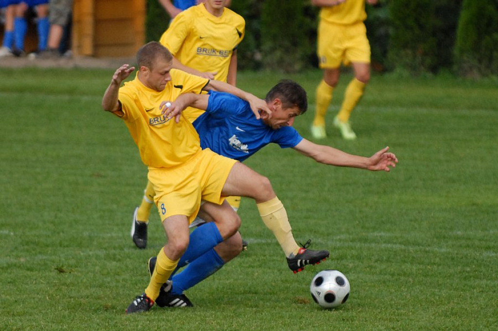 Watra Białka - Brukbet Nieciecza, Lubań Maniowy - Sandecja