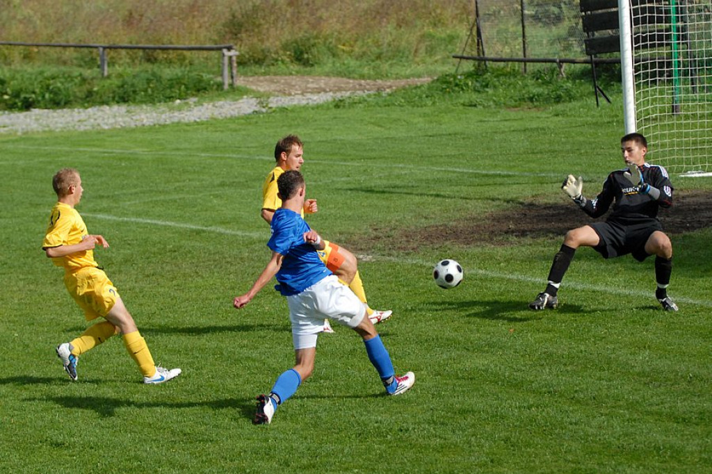 Watra Białka - Brukbet Nieciecza, Lubań Maniowy - Sandecja