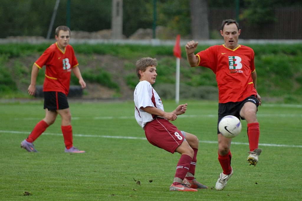 Dunajec Ostrowsko - LKS Poroniec