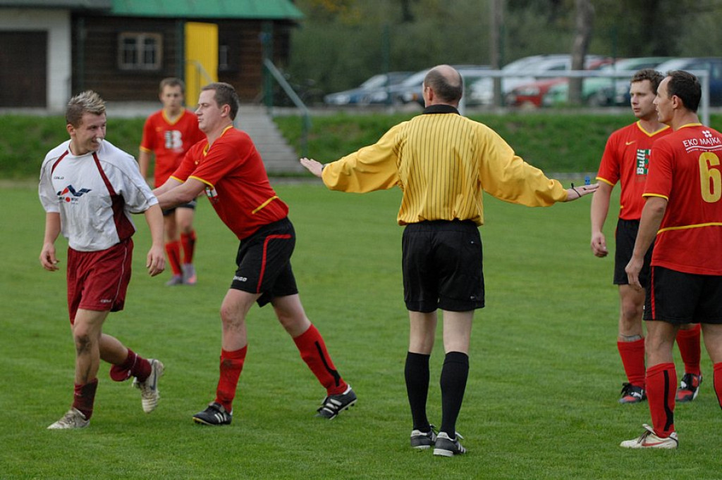 Dunajec Ostrowsko - LKS Poroniec
