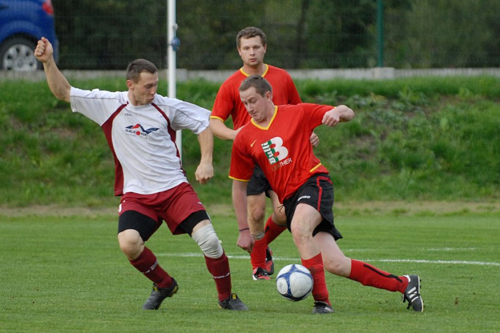 Dunajec Ostrowsko - LKS Poroniec