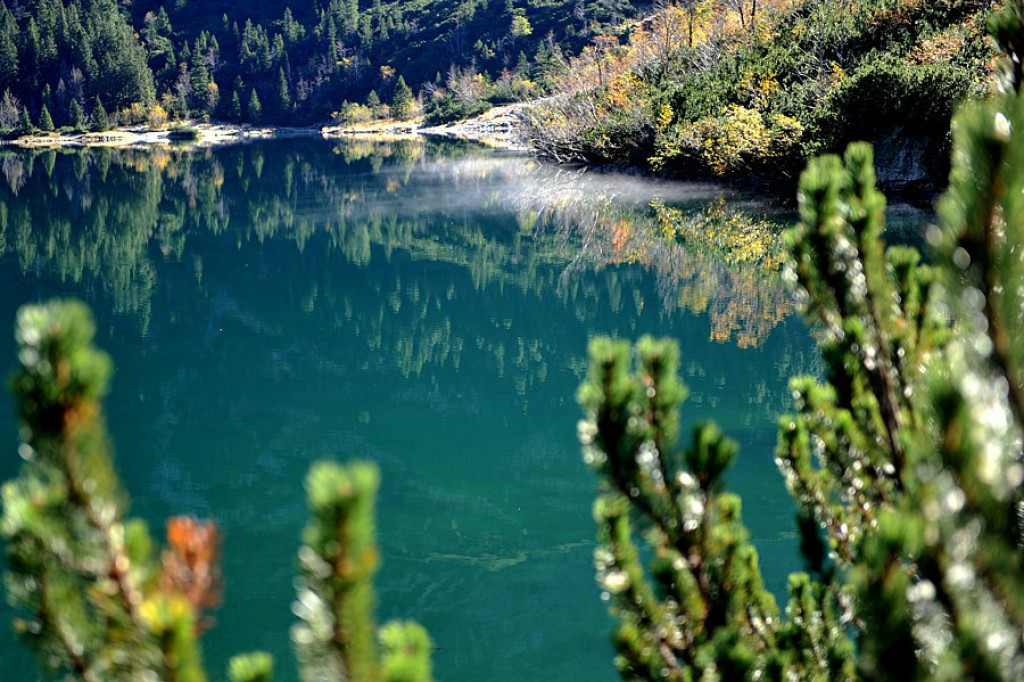 Morskie Oko: Tatry w barwach jesieni