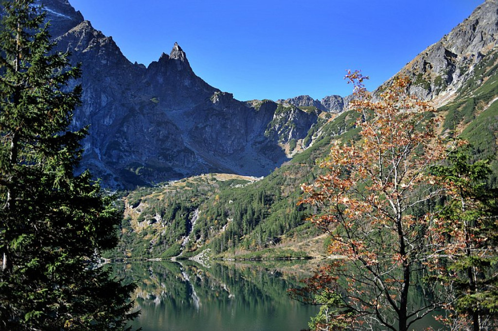 Morskie Oko: Tatry w barwach jesieni