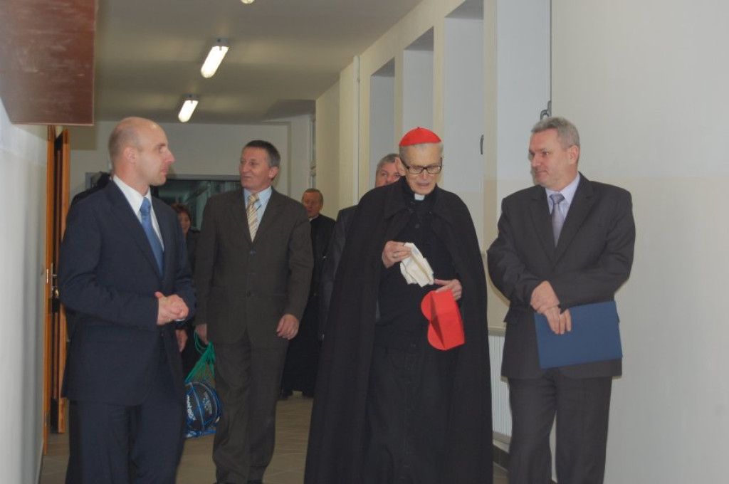 Ciche: Nowa sala gimnastyczna prezentem na 120-lecie szkoły