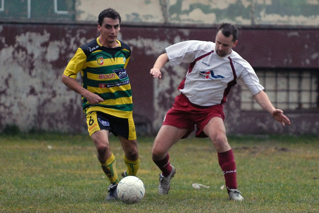Piłkarska niedziela: Lubań, Watra, Poroniec, Wierchy