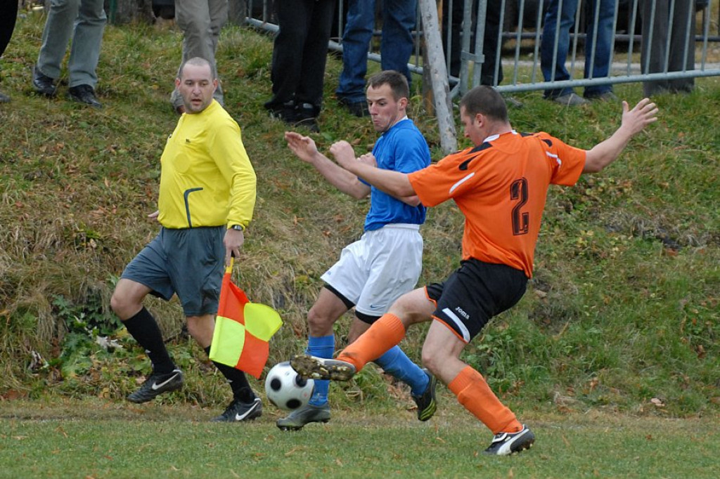 Piłkarska niedziela: Lubań, Watra, Poroniec, Wierchy