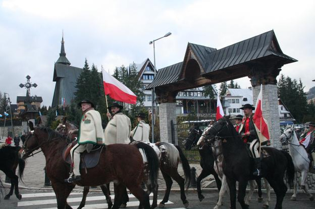 11 Listopada w Zakopanem. Smoleńska ziemia na Krzeptówkach