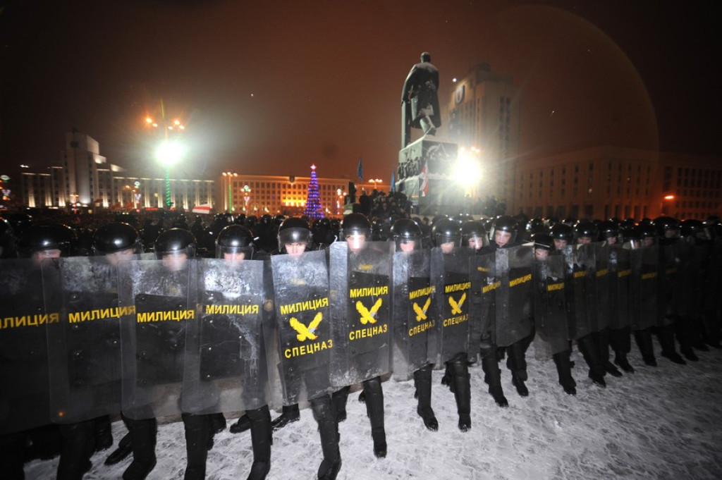 Milicja brutalnie spacyfikowała demonstrację