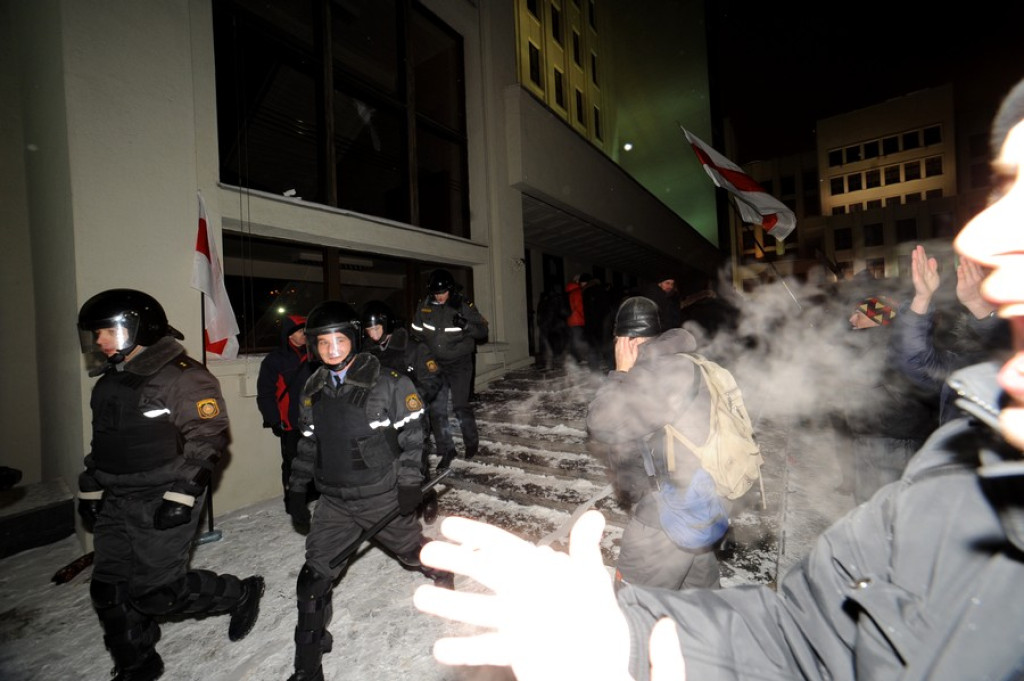 Milicja brutalnie spacyfikowała demonstrację