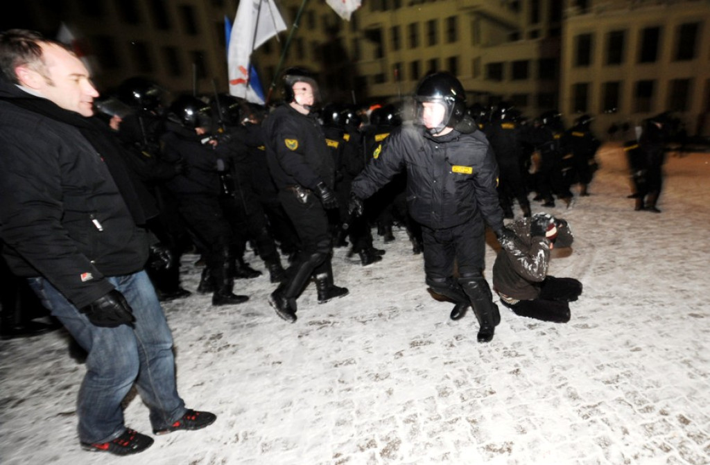 Milicja brutalnie spacyfikowała demonstrację