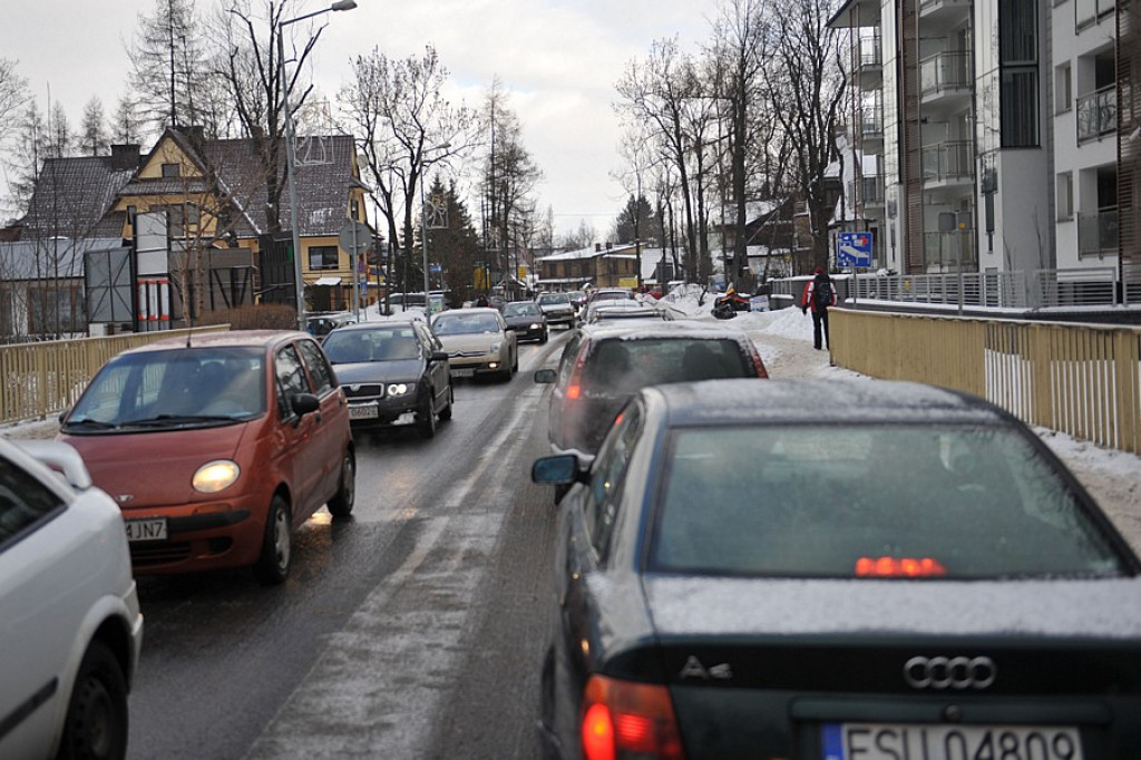 Sylwestrowi turyści opuszczają Zakopane
