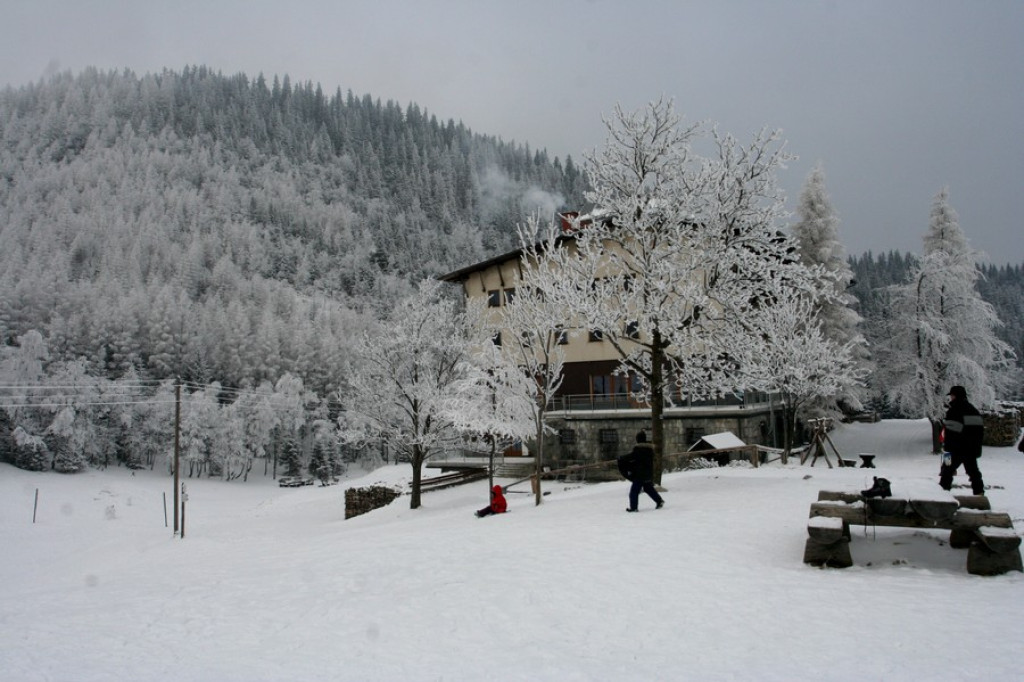 Tatry: Słońce walczy z chmurami