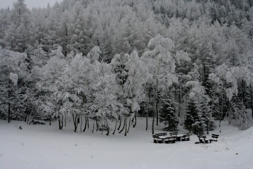 Tatry: Słońce walczy z chmurami