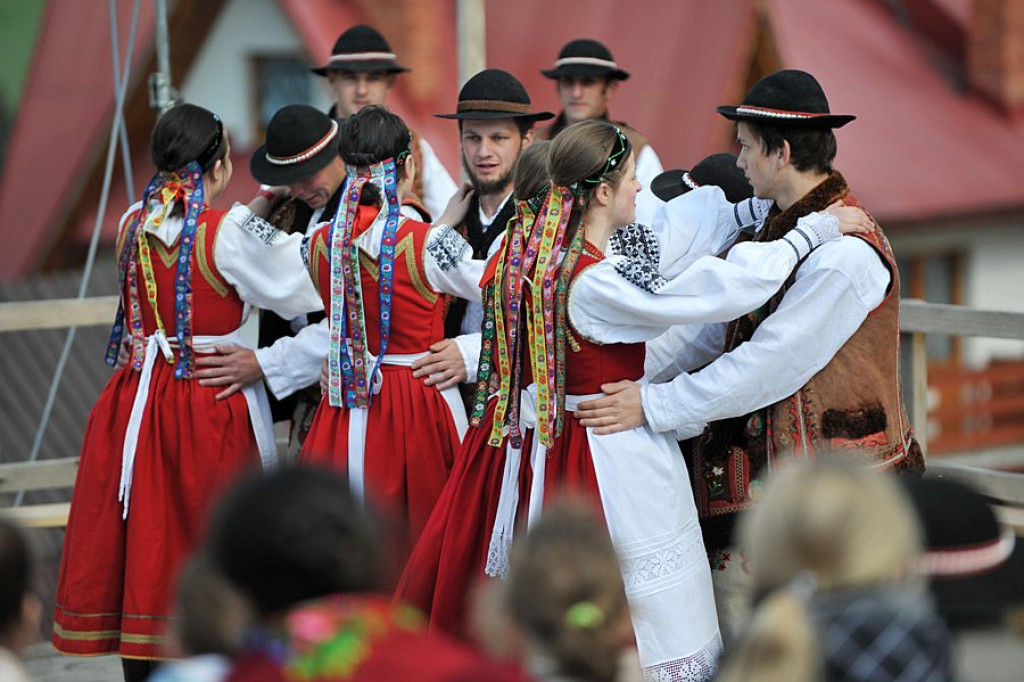 Lindada: U zbiegu kultur