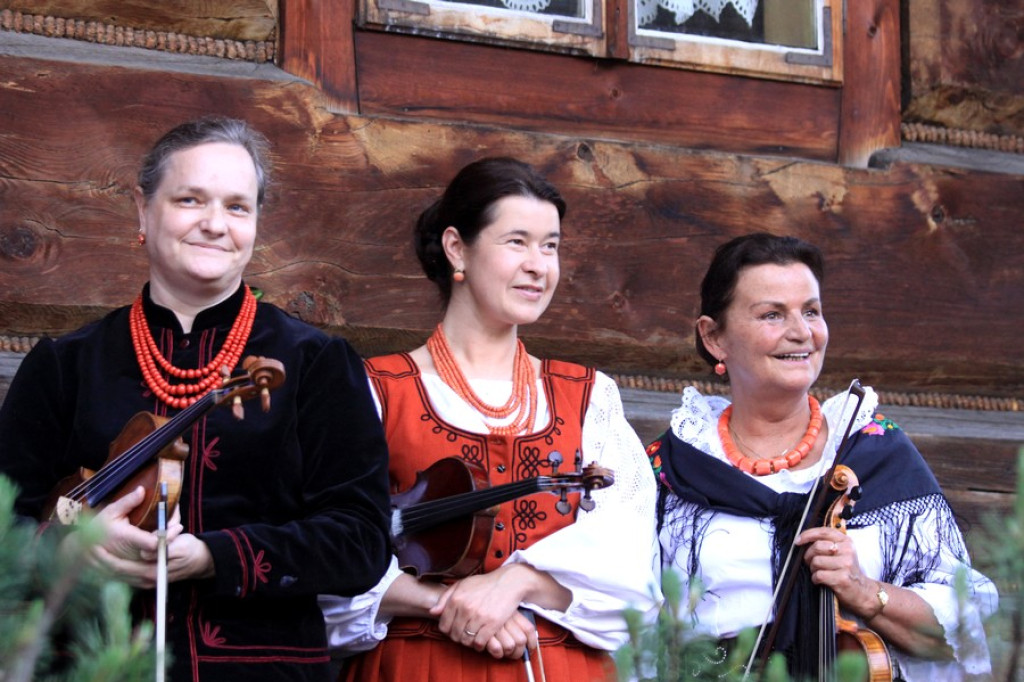 Ikony Jolanty Flach. Tłumy na wernisażu