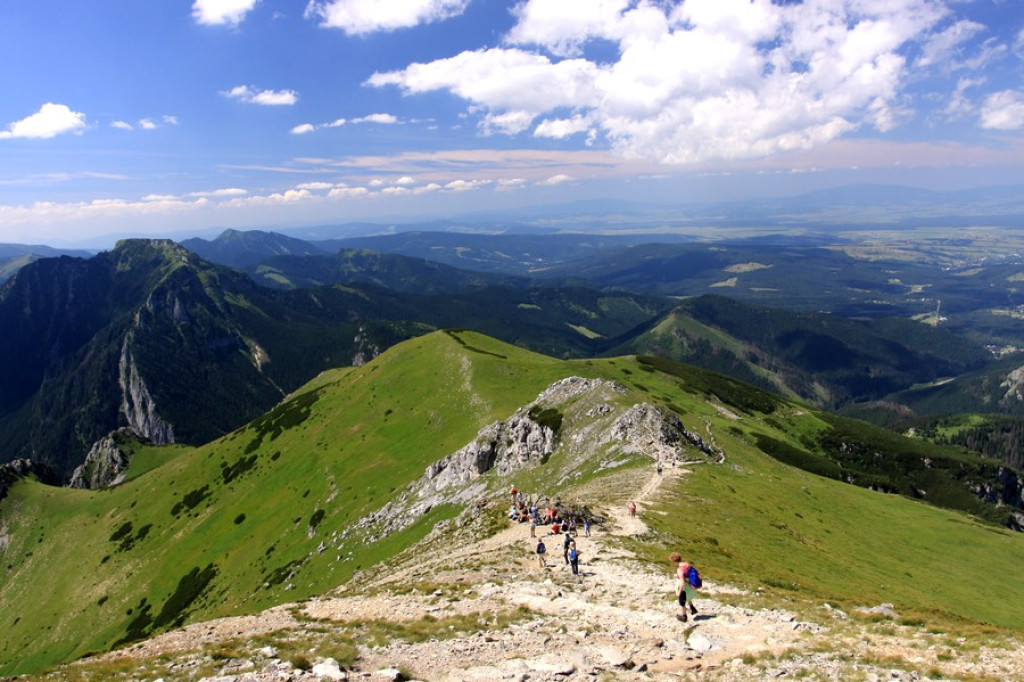 Czerwone Wierchy w zielonej szacie