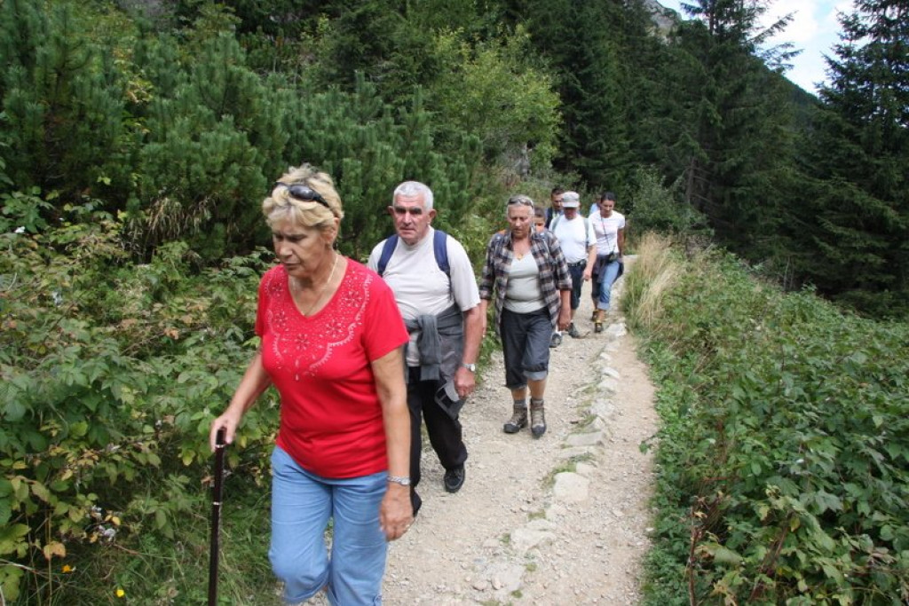 Pielgrzymi w drodze na Giewont