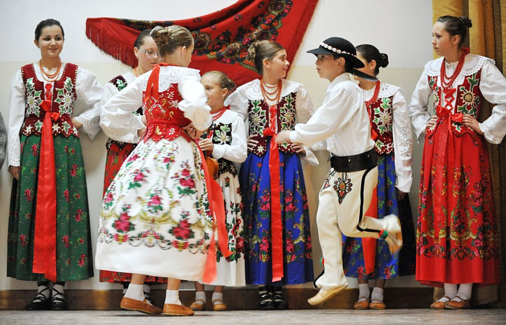 Łopuszna: Z miłości do folkloru