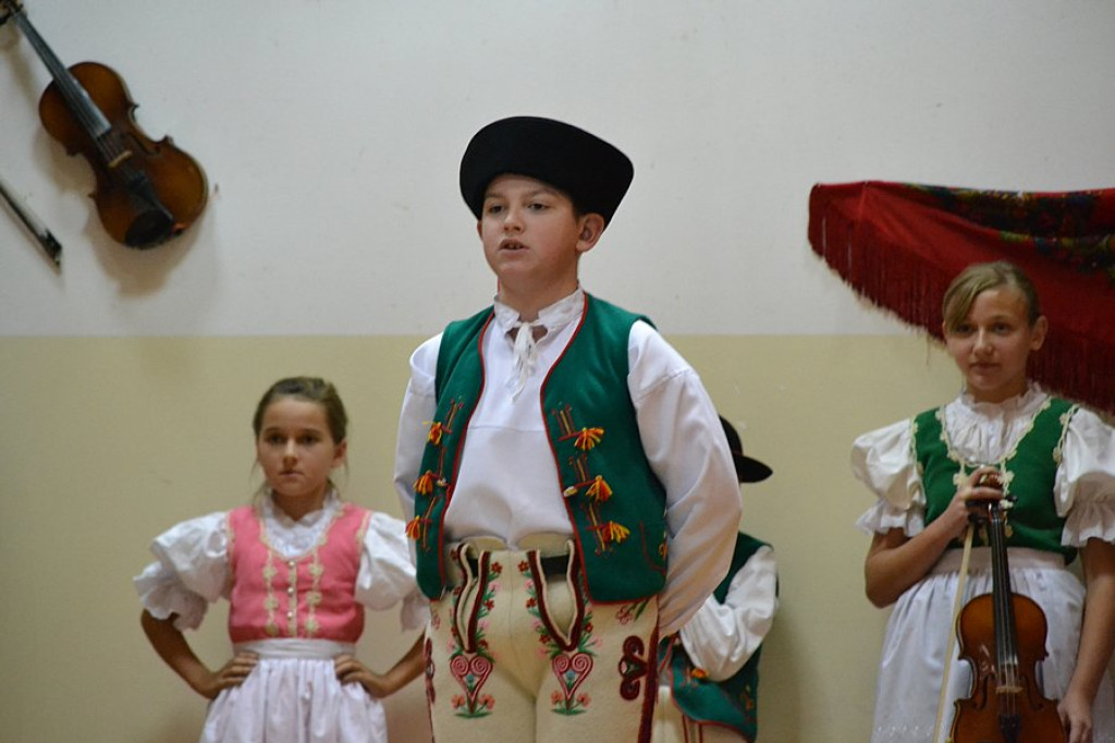 Łopuszna: Z miłości do folkloru