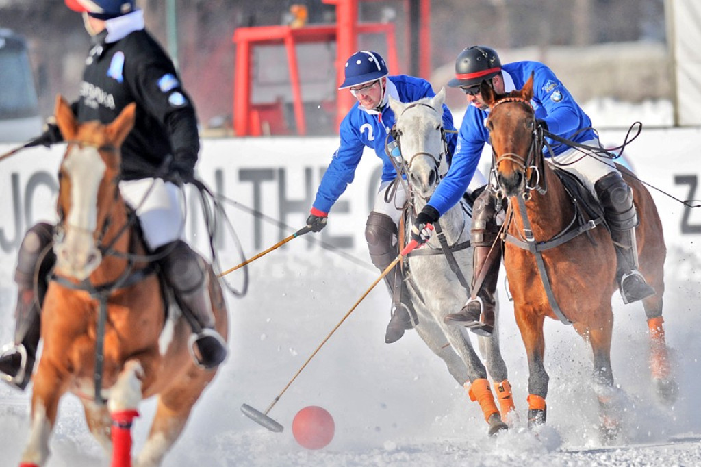 Polo na śniegu