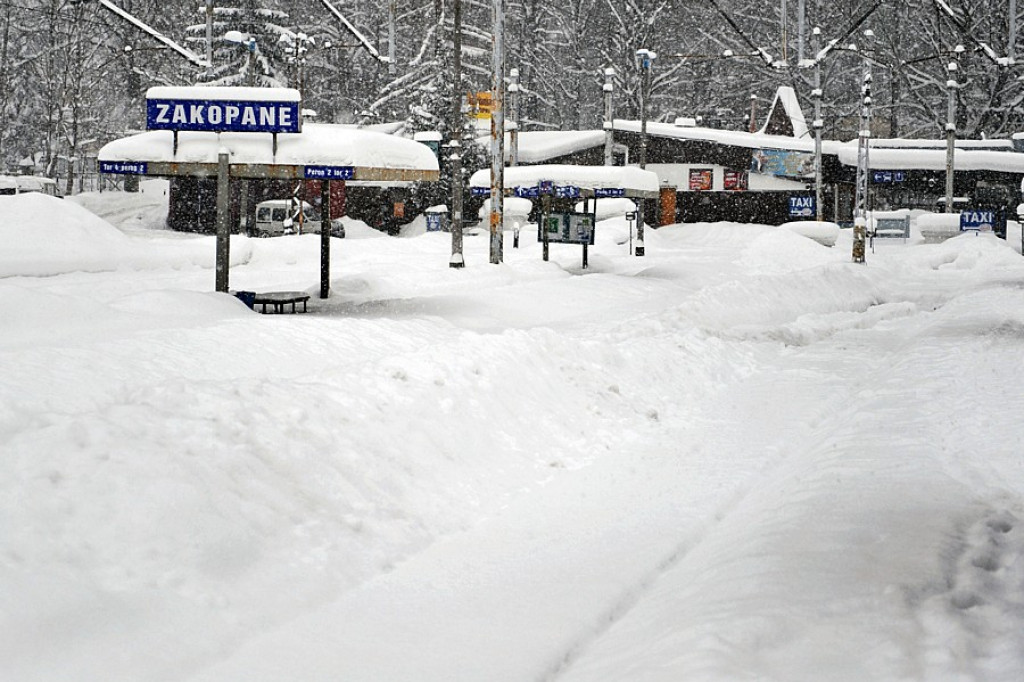 Zakopany dworzec PKP w Zakopanem