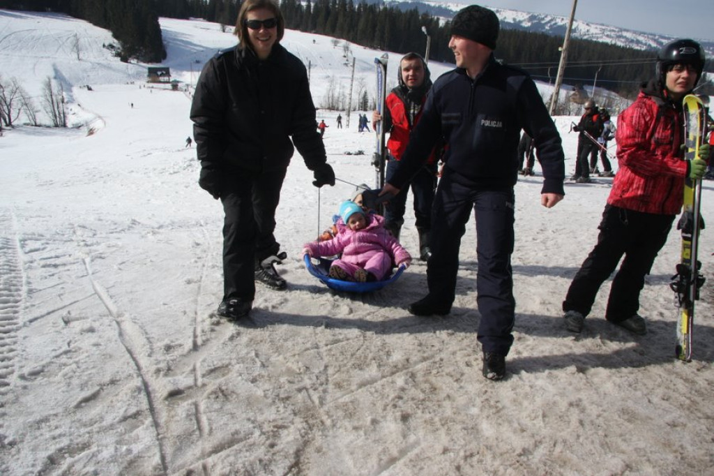 Policjanci dzieciom