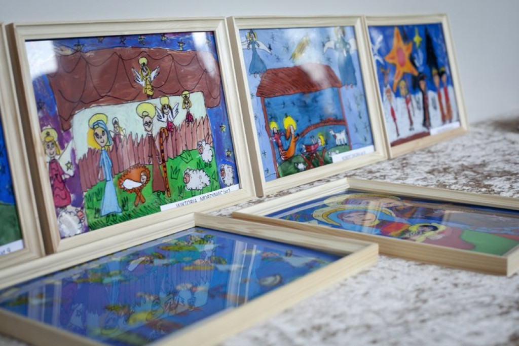 Orawa: Pracownia Plastyczna „Tęcza” wystawia swoje prace