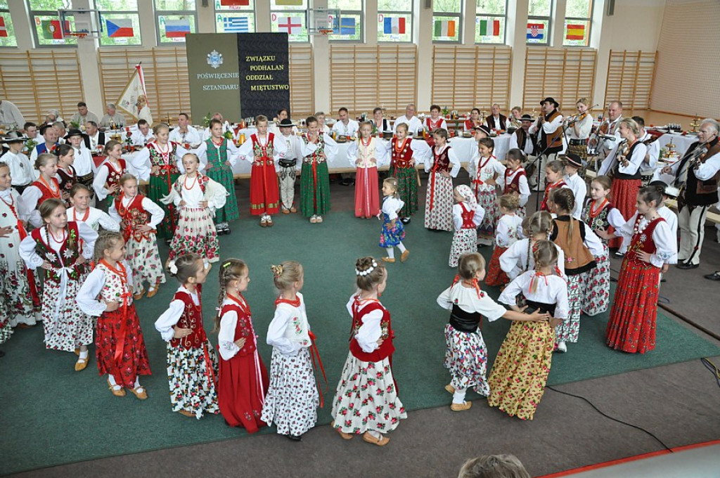 Poświęcenie sztandaru Związku Podhalan Oddział Miętustwo