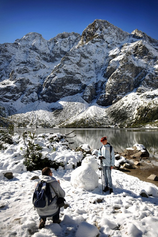 Pierwszy śnieg nad Morskim Okiem