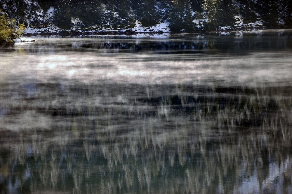 Pierwszy śnieg nad Morskim Okiem