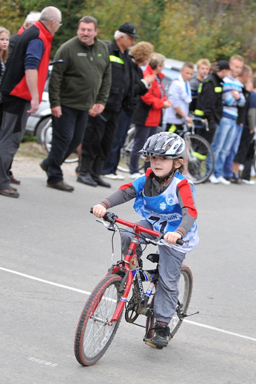Wyścig rowerowy w Małem Cichem