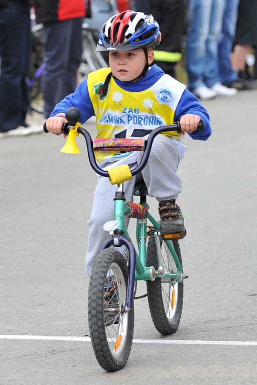 Wyścig rowerowy w Małem Cichem