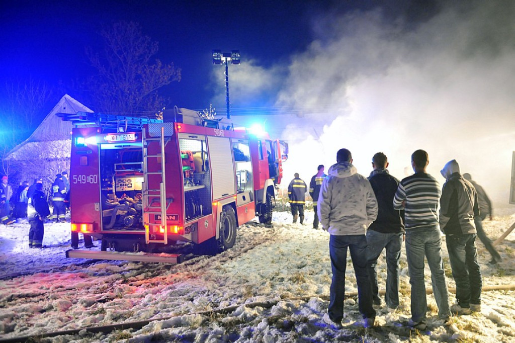 Pożar na granicy Leśnicy i Gronia