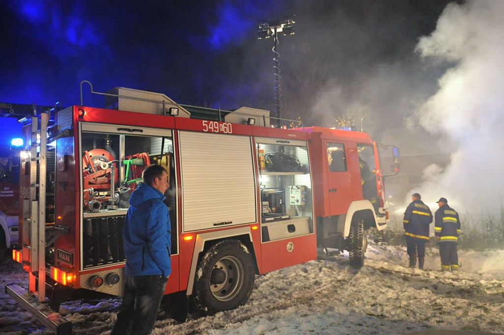 Pożar na granicy Leśnicy i Gronia