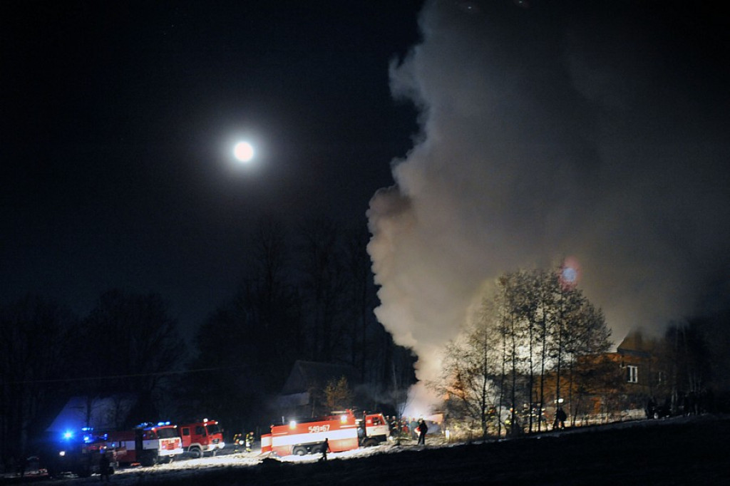 Pożar na granicy Leśnicy i Gronia