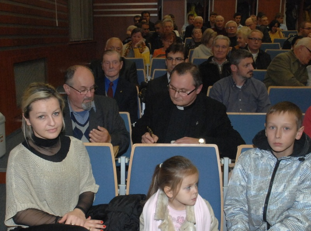 Nowy Targ: Promocja książki księdza - bramkarza