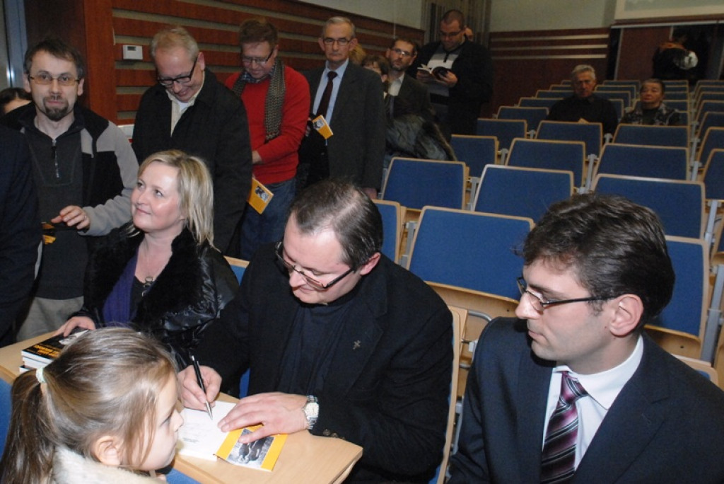 Nowy Targ: Promocja książki księdza - bramkarza