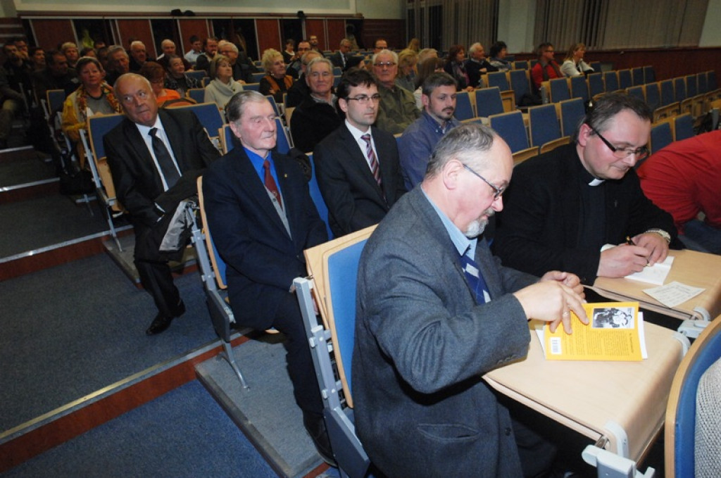 Nowy Targ: Promocja książki księdza - bramkarza