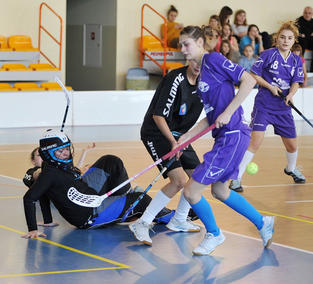 Unihokej: Remisowe derby juniorek